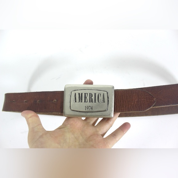 Distressed Brown Leather Belt with America 1974 Silver Buckle Made in Australia - Picture 3 of 8